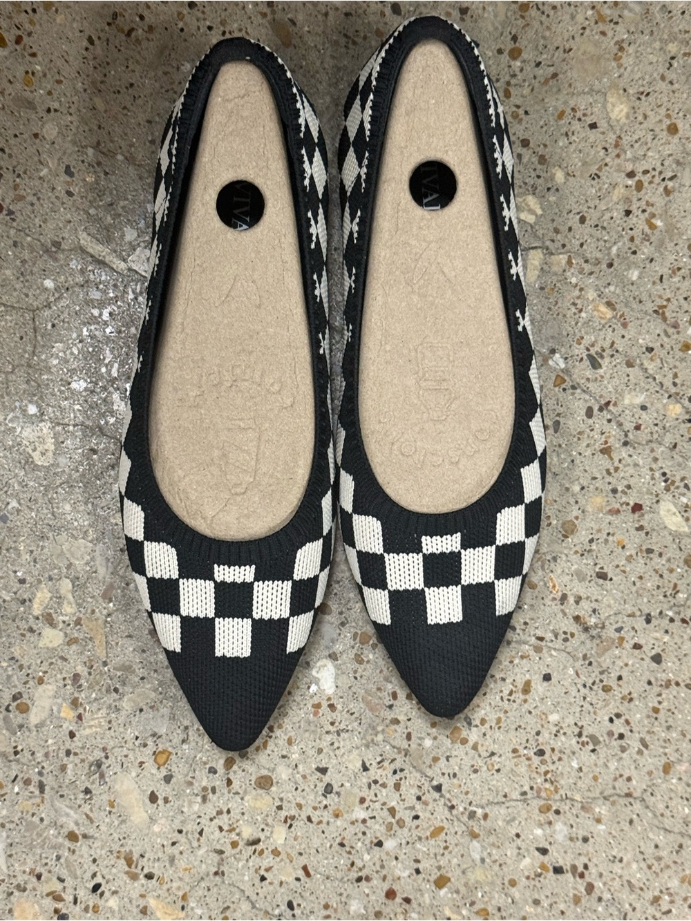 Vivaia Aria 5 point-toe ballet flats black white checker size 39 US 8